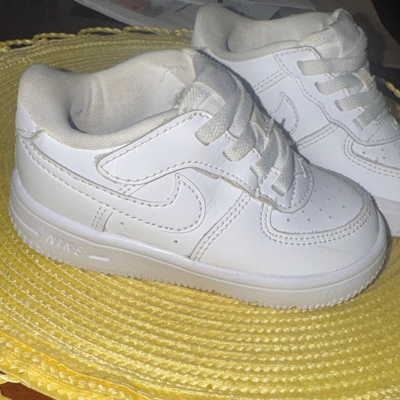 Nike Air Force 1 Low EasyOn size 7c - Picture 1 of 4